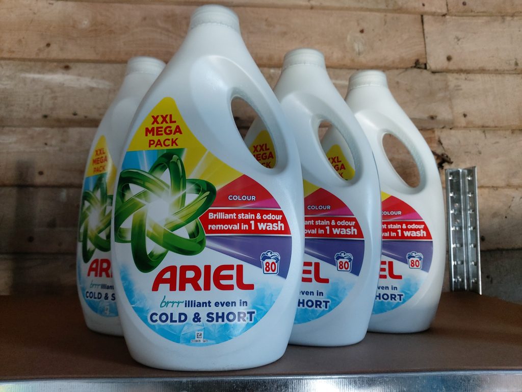 Ariel Cold & Short Detergent, 80 Colour Washes 2.64L