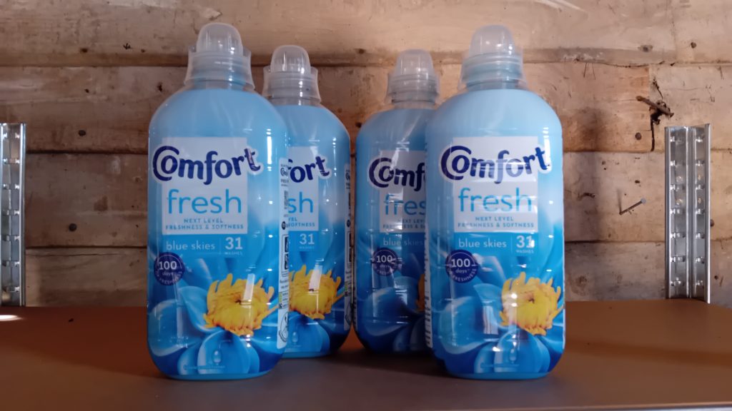 Comfort Fabric Conditioner, Blue Skies 31 Washes 930ml